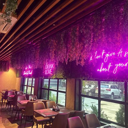 Hotel Merakee - Near Dahisar Mira Road Mumbai Exterior photo